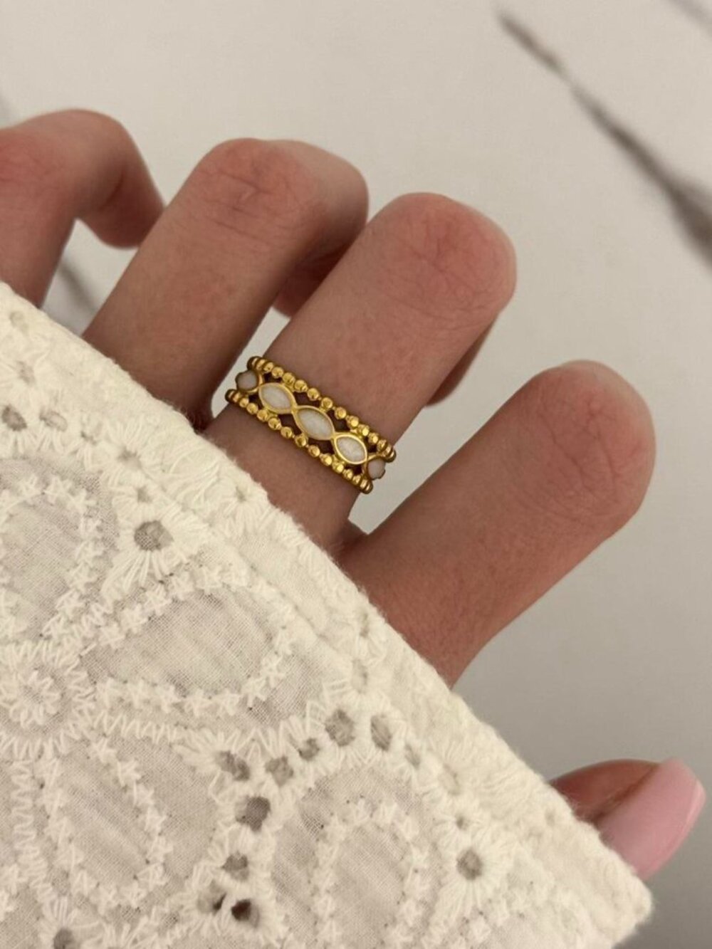 Sku0603 Vintage Inspired Gold Women Minimalist Ring Stainless steel + gift bag